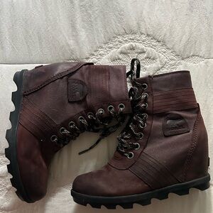Sorel Women's Ankle Boots in Dark Brown